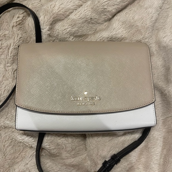 kate spade Handbags - Kate Spade Crossbody